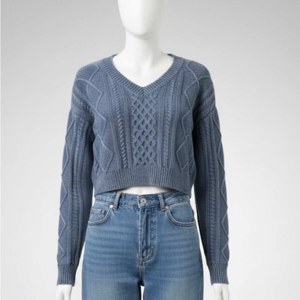 SOLD Aeropostale Slate V-Neck Cable Knit Sweater